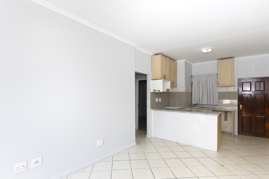2 Bedroom Property for Sale in Gordons Bay Central Western Cape